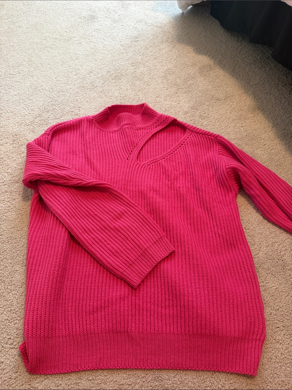 Astr the label Women’s Pink Knit Sweater with Cutout Detail